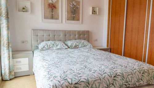 Beautiful 3 Bed Townhouse with landscaped communal pool area - Foto 3