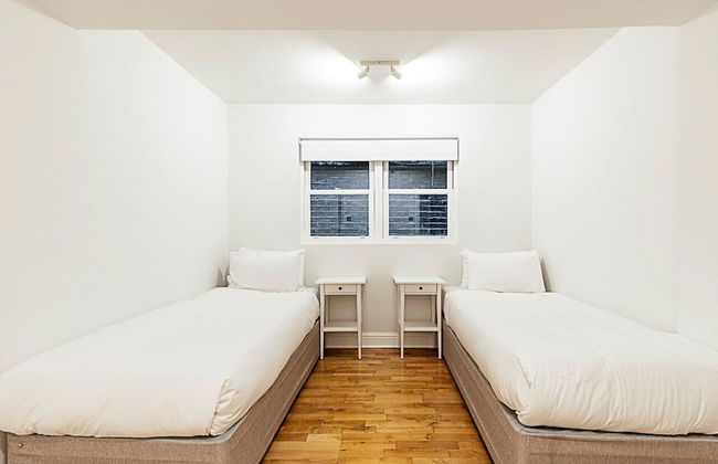 Charming Two-Bedroom Flat in West Hampstead - Photo 3