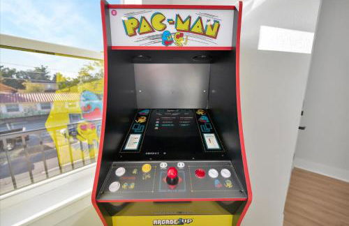 4br3ba Modern Sleeps 10 8 Minutes to Raymond James - Foto 2