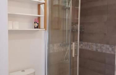 Studio chaleureux 5 mns chaine des Puys - Foto 10