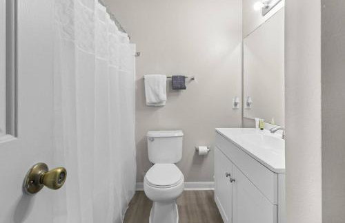 Prime Location, 2 mins to Airport, 5 mins to Dwntn - Foto 56