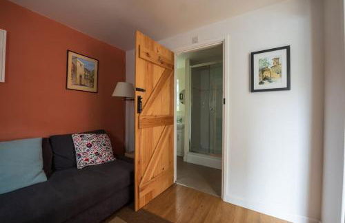 Riverside Bothy In Heart of Scenic Harbour Village - Photo 7