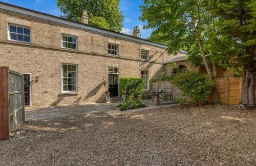 Stylish 4-Bed Apartment in Suffolk l Near Town - Foto 6