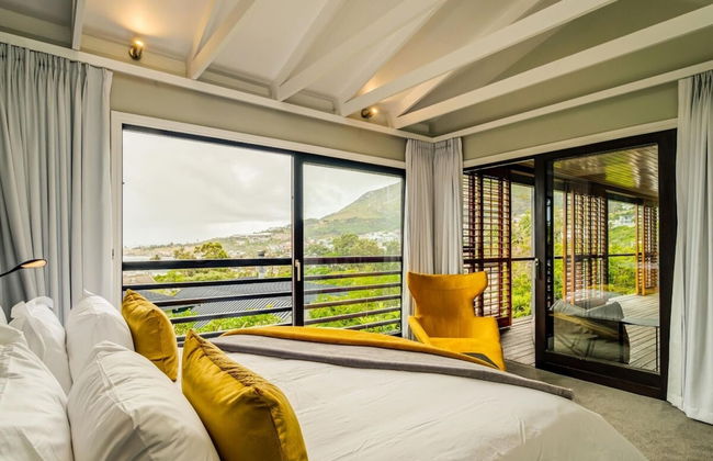 Spacious Apartment With Pool in Camps Bay - Photo 19