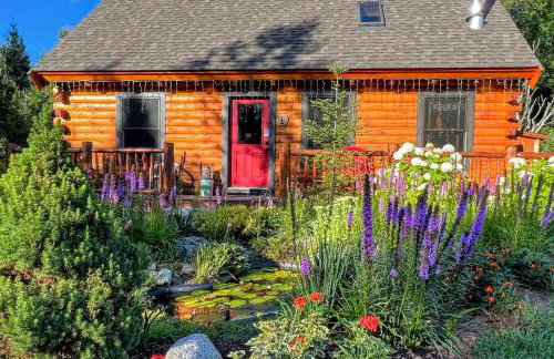 BC Log cabin with private beach river fire pit AC wifi onsite trails ski slope views - Foto 44