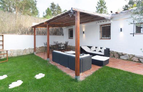 Detached villa for 6 People in Lloret de Mar with comunal Outdoor swimming pool - Foto 2