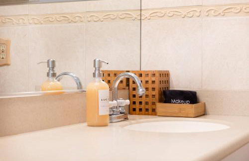 Tranquil Heirloom Hideaway Pool in South Miami - Foto 37