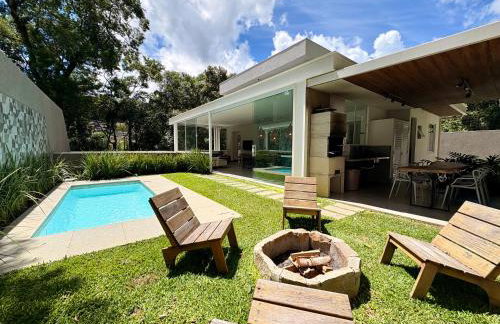 Casa 10 Floresta Boa Vista - Piscina Privativa, Adega e Conforto em 4 suítes - Photo 1