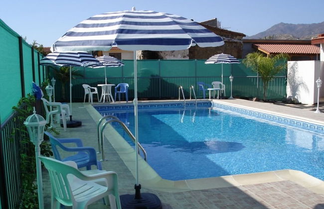 Traditional Large Detached Village House wih Private Pool and Enclosed Courtyard - Foto 9