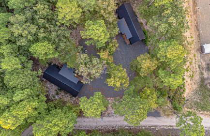 The Ash - Private Cabin with Hot Tub Oasis for Two in the Pines - Foto 6