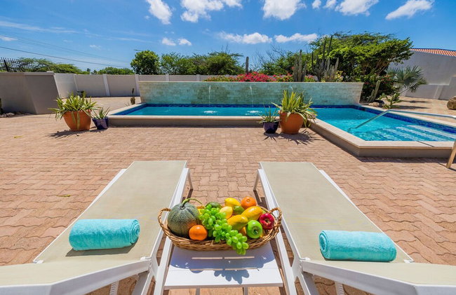 Spacious 4BR Villa Private Pool Cozy Location - Photo 35