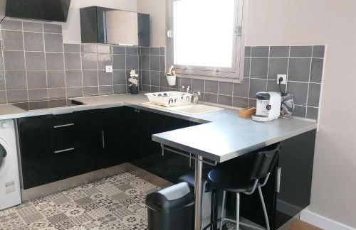 T2 centre ville Antigone Piscine Tennis - Foto 8