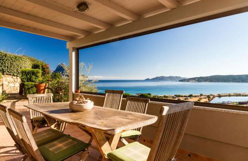 The houses of rising sun with a stunning sea view - Foto 36