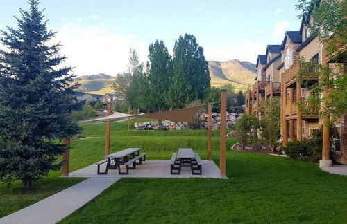 Cozy Comfy Condo MH107 Near Powder Mtn Hot Tub - Foto 32