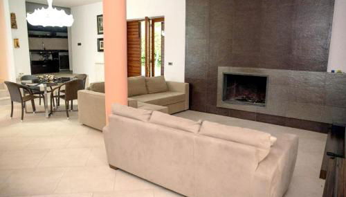 Charming villa in Alvignano with private pool - Foto 4