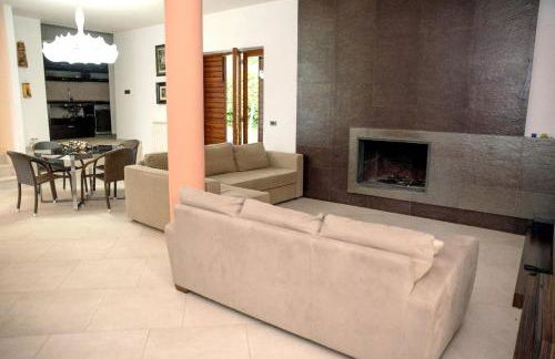 Charming villa in Alvignano with private pool - Foto 4