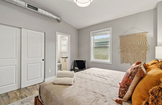 Spacious Downtown Apartment – Walk to Old Town Fc! - Foto 8