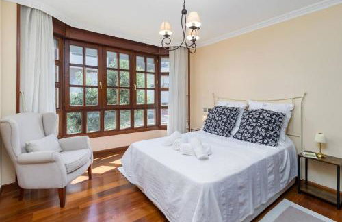 Chalet con Jardín junto a la Playa de Berria - Foto 6