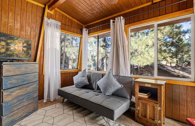 Serenity by Avantstay Serenity Big Bear Cabin! With Fire Pit, Bbq! - Photo 7