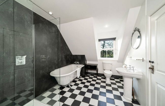 Thatched Cottage - hot tub BBQ and Pool Table - Foto 40