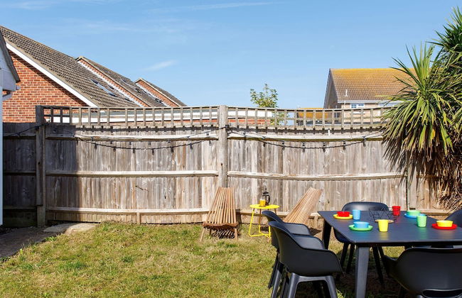 Coastal Retreat for 6 Close to Beaches - Photo 26