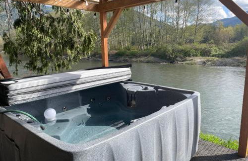 Riverfront Getaway on the Wild and Scenic - Foto 53