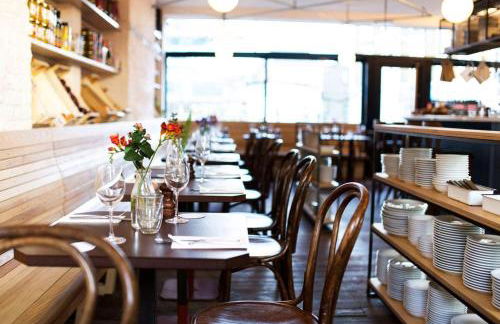 Cozy Sunlit Studio with Kitchenette - Foto 24