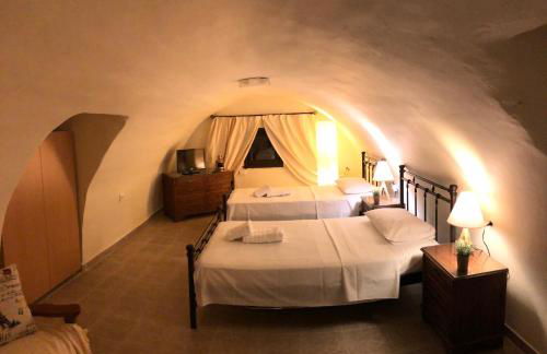 Kamares Cave House 3 - Photo 20