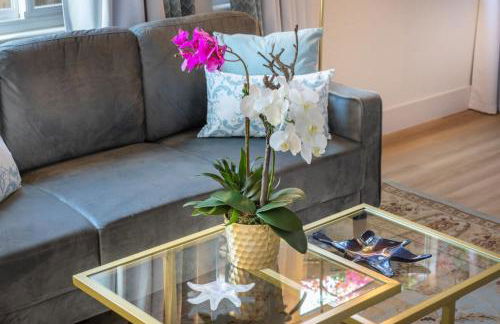 Stunning 4 Bedroom 1 Level- Pool, Spa, Grass Yard, Fire Pit, Garage, BBQ - Foto 35