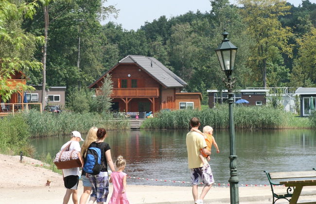 Modern Holiday Home Near Brunssummerheide - Photo 6