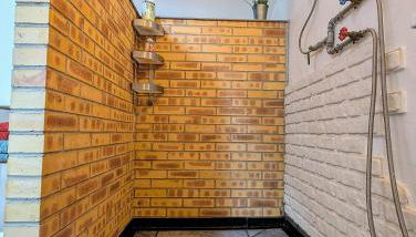 Garage Number 9 Private Urban Loft Apartment with Jacuzzi in Le Dorat - Foto 4