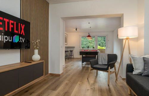 Elbling Appartement for 4 People - Billiards - 2 Bedrooms - 2 Bathrooms - Balcony with Mosel View - Parking - Wine Barrel Bar - Fully Equipped Kitchen - Netflix - WaipuTV - 3 km from Cochem - Foto 13