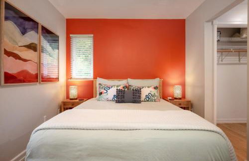 Downtown Bryan Treehouse Hot Tub and Peaceful Escape - Photo 22