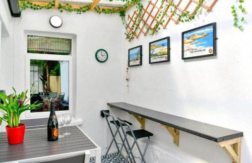 Rare Free Parking in Heart of the City - Highly Rated Townhouse & Garden - Peaceful Area Less Than 5min Walk to Beach, Shops, Bars, Arena, Marina, Parks - Foto 17