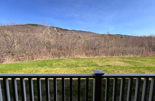 Loon Mountain Retreat with Pool and Hot Tub - Foto 52