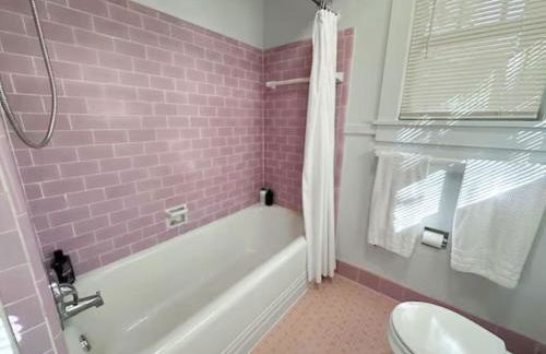 Adorable 1920s home near UF stadium sleeps 10 - Foto 21