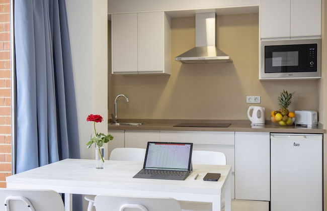 Aparthotel BCL Levante Lux - Photo 14