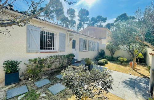 Villa Confort Jacuzzi Clim Parking classé 3 étoiles - Photo 29