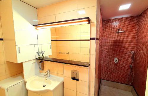 Pool and Jacuzzi Luxury Apartments - Foto 23