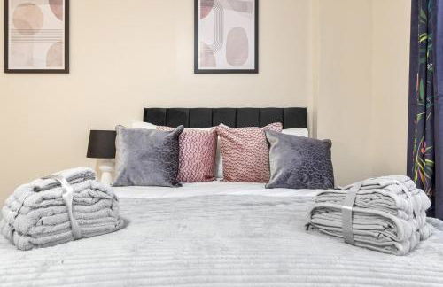 Lovely 4-BR Home In Leyton - Sleeps 14, Near Tube, Arcade, 100inchTV - Foto 35