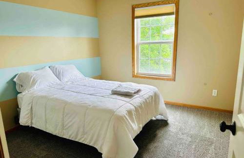 The Falmouth Villa with Peloton Bike - Foto 29