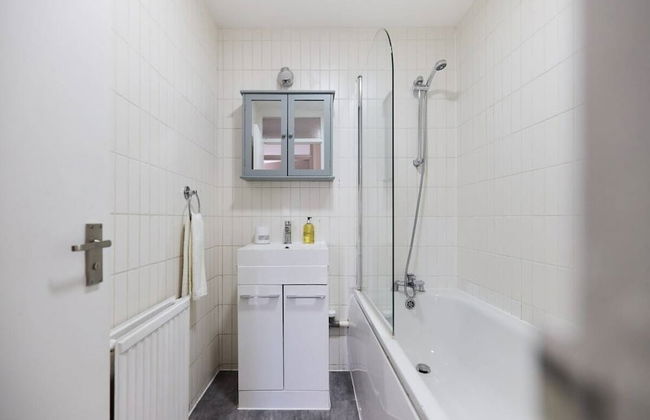 The West Hampstead Base - Central 2bdr Apartment - Photo 14