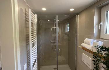 Five Studios - Premium Rooms with King Size Bed, Kitchen, AC, close to Ramstein Air Base - Foto 3