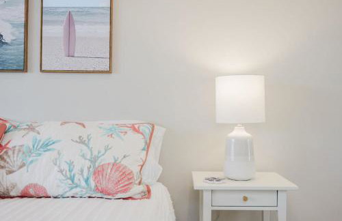 The Coastal Retreat Scenic Harbor Ocean Views Walk to Beach Restaurants - Foto 16