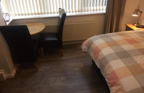 Cosy Apartment in Private Courtyard - Photo 7