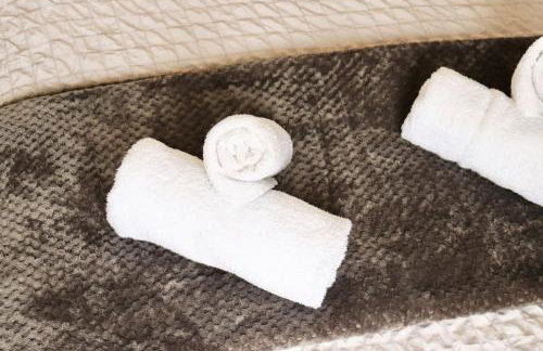 Charming 3 Bedroom Property FREE WiFi & Parking - Foto 69