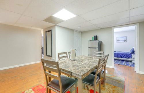 Deck and Game Room Family Home in Stockbridge! - Foto 22