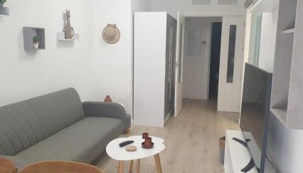 CIUDAD JARDÍN - CONFORT CÓRDOBA CENTRO III - Photo 4