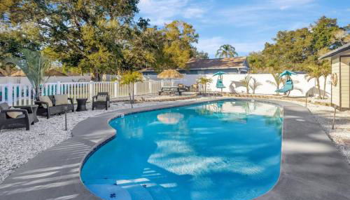 8 BDRM Mansion. 10 MN to Honeymoon Island Beach - Foto 3