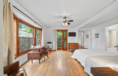 The Robinson Tree House in Silver Lake - Photo 36